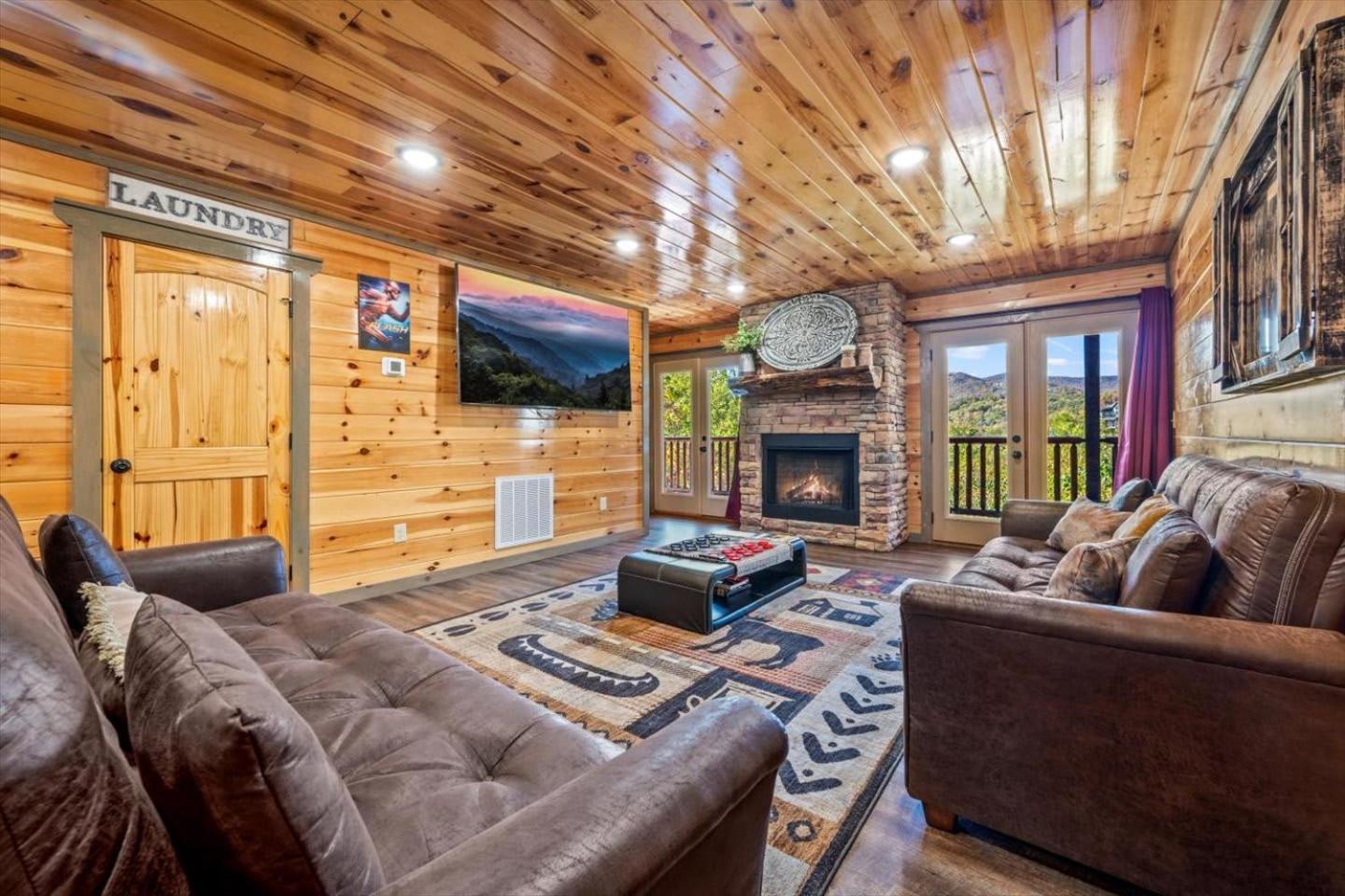 Indoor Pool, Volleyball Beach, Mountain View, Luxury Gatlinburg Exterior photo