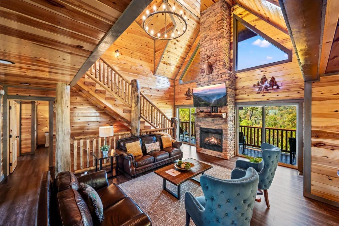 Indoor Pool, Volleyball Beach, Mountain View, Luxury Gatlinburg Exterior photo